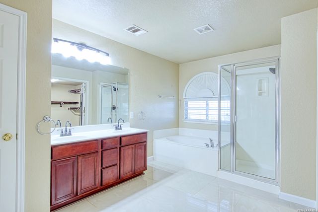 9008 Privilege Point, Converse, TX 78109