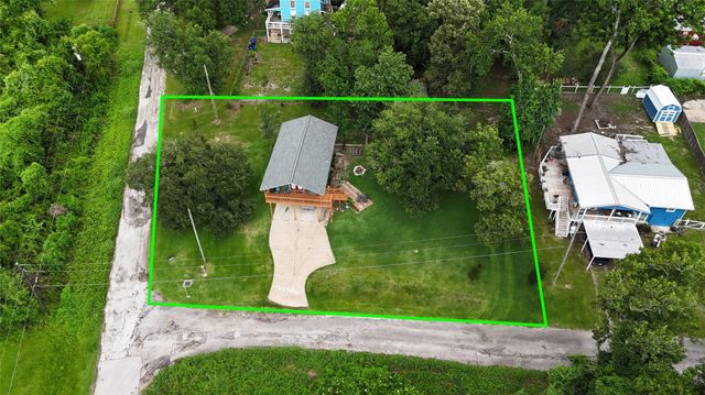 581 Northwood Drive, Point Blank, TX 77364