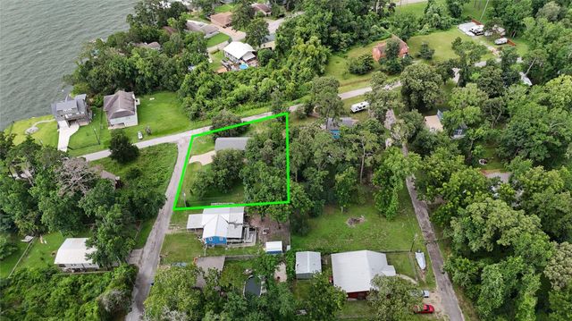 581 Northwood Drive, Point Blank, TX 77364