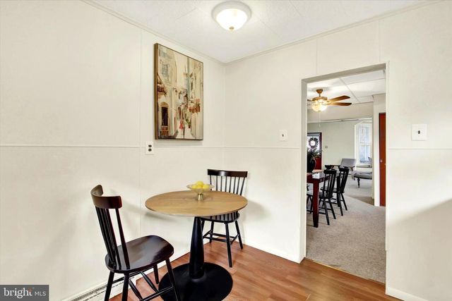 17 MANCHESTER ST, Glen Rock, PA 17327