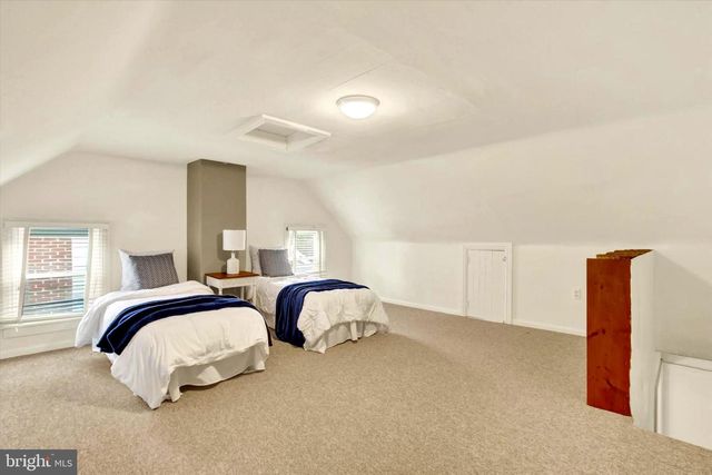 17 MANCHESTER ST, Glen Rock, PA 17327