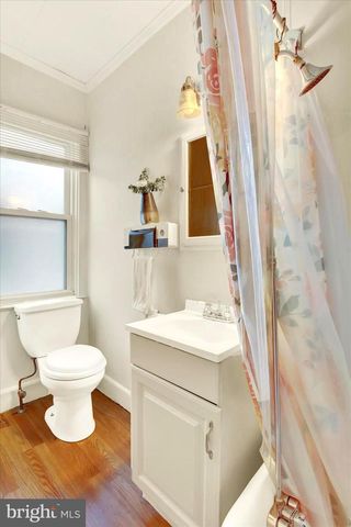 17 MANCHESTER ST, Glen Rock, PA 17327