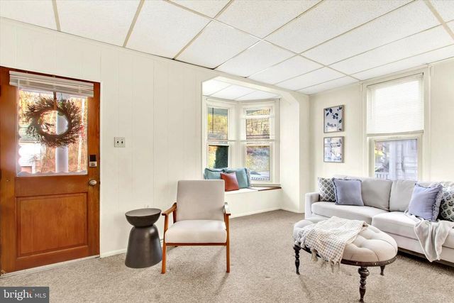 17 MANCHESTER ST, Glen Rock, PA 17327