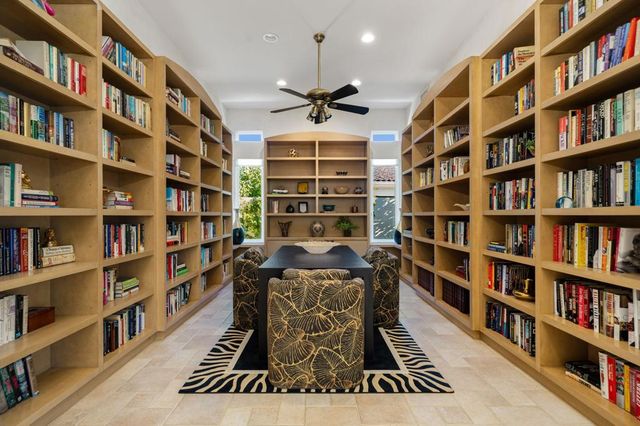 443 Tomahawk Drive, Palm Desert, CA 92211