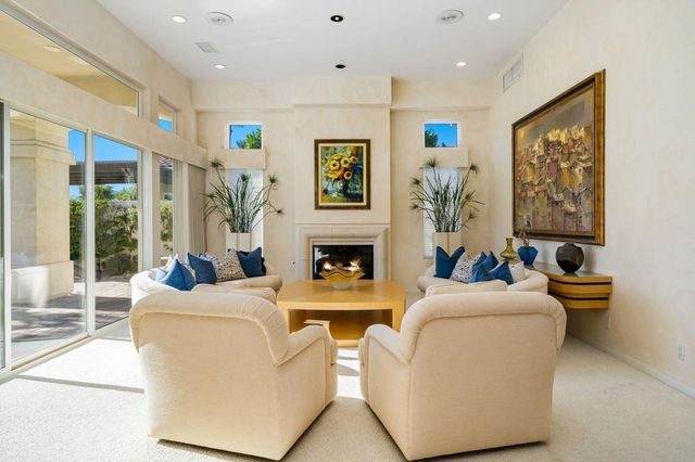 443 Tomahawk Drive, Palm Desert, CA 92211