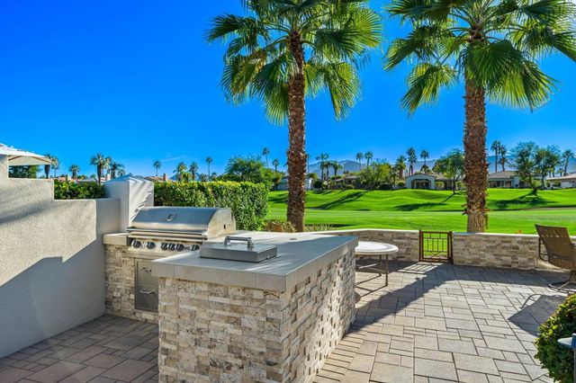 443 Tomahawk Drive, Palm Desert, CA 92211