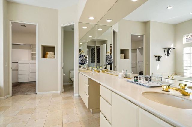 443 Tomahawk Drive, Palm Desert, CA 92211