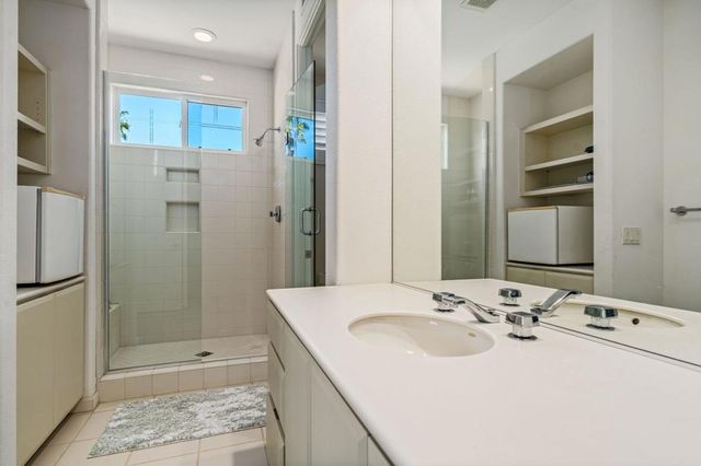 443 Tomahawk Drive, Palm Desert, CA 92211