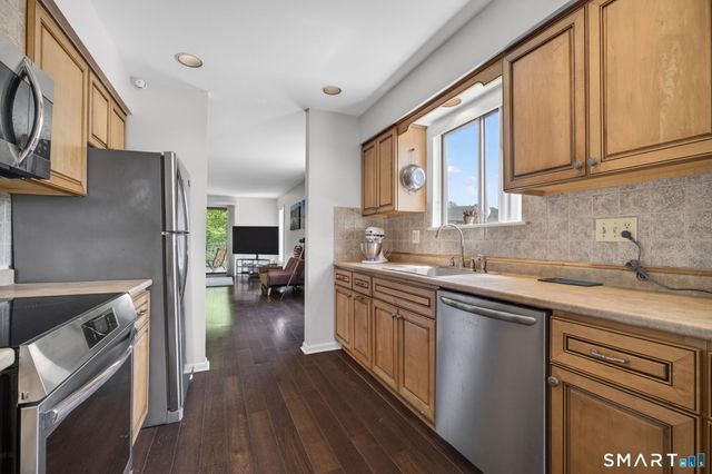 78 Turtle Bay Drive 78, Branford, CT 06405