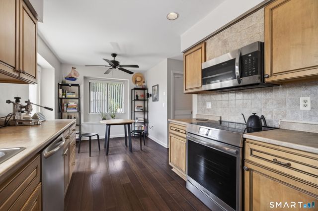 78 Turtle Bay Drive 78, Branford, CT 06405