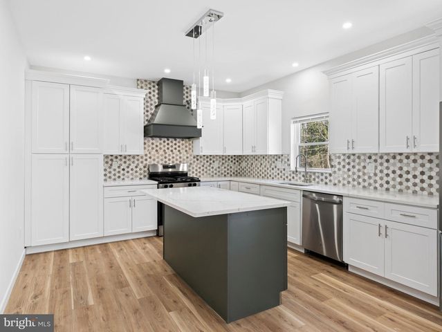 1795 COLES MILL RD, Franklinville, NJ 08322