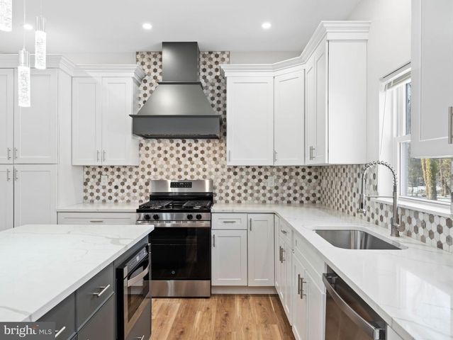 1795 COLES MILL RD, Franklinville, NJ 08322