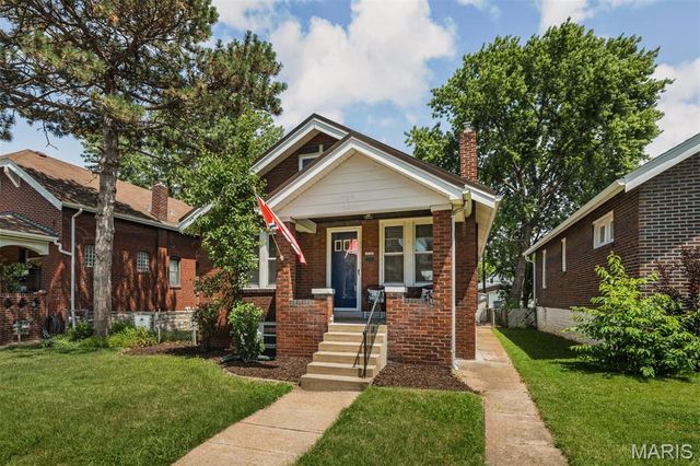 5157 Goethe Avenue, St Louis, MO 63109