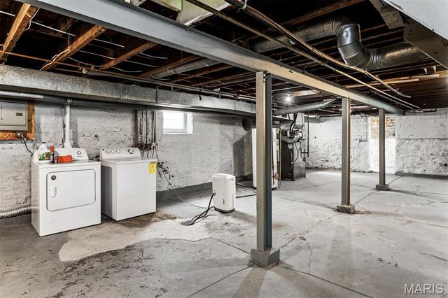 5157 Goethe Avenue, St Louis, MO 63109