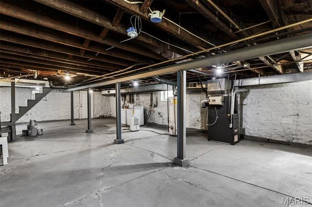 5157 Goethe Avenue, St Louis, MO 63109