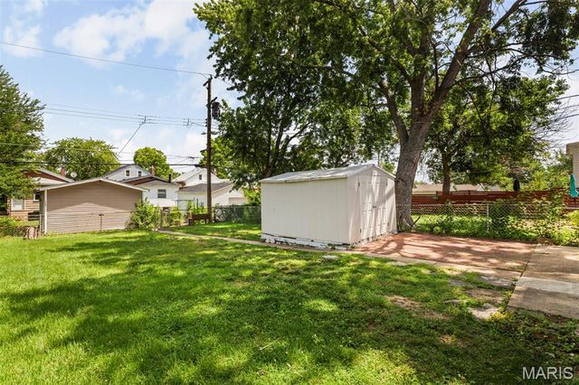 5157 Goethe Avenue, St Louis, MO 63109