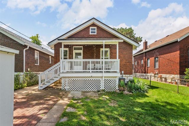 5157 Goethe Avenue, St Louis, MO 63109