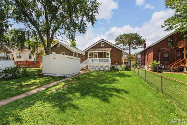 5157 Goethe Avenue, St Louis, MO 63109