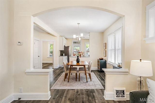 5157 Goethe Avenue, St Louis, MO 63109