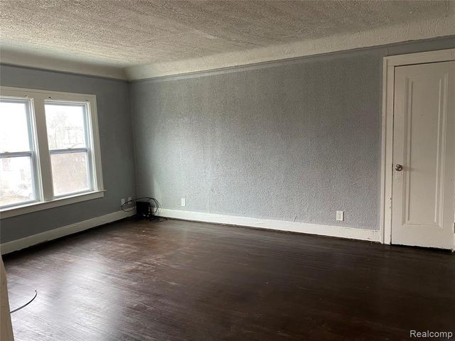 8248 Roselawn Street, Detroit, MI 48204