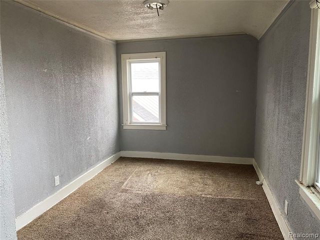 8248 Roselawn Street, Detroit, MI 48204
