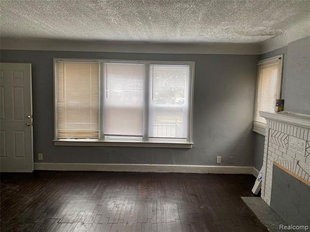 8248 Roselawn Street, Detroit, MI 48204