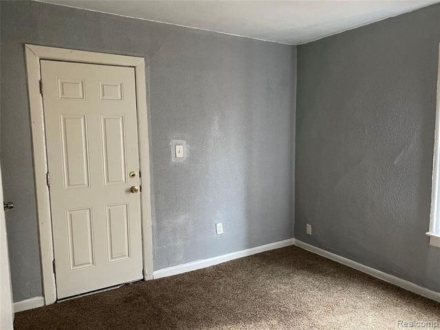 8248 Roselawn Street, Detroit, MI 48204