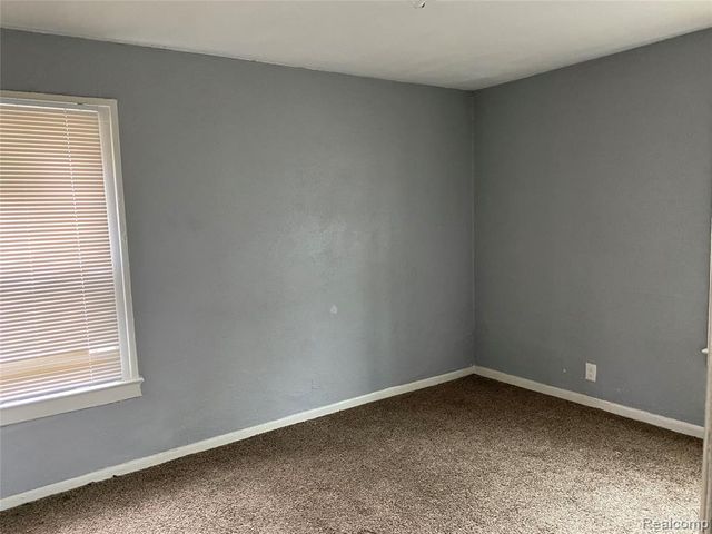 8248 Roselawn Street, Detroit, MI 48204
