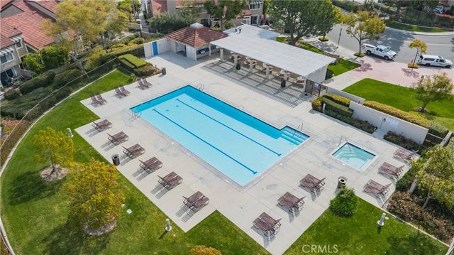 289 Stanford Court 52, Irvine, CA 92612