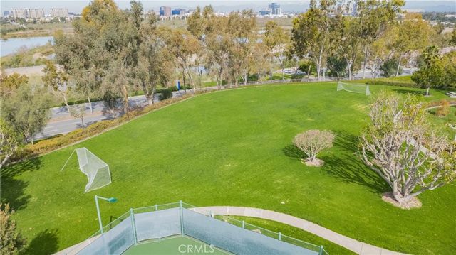 289 Stanford Court 52, Irvine, CA 92612