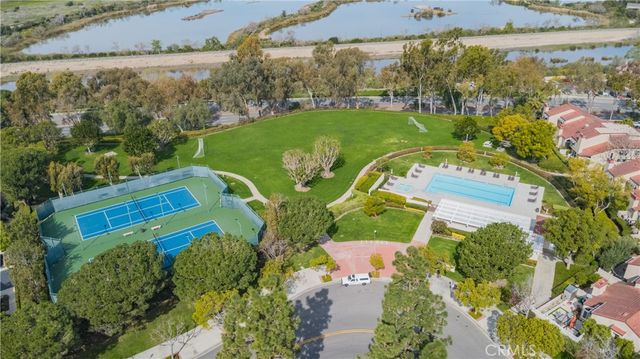 289 Stanford Court 52, Irvine, CA 92612