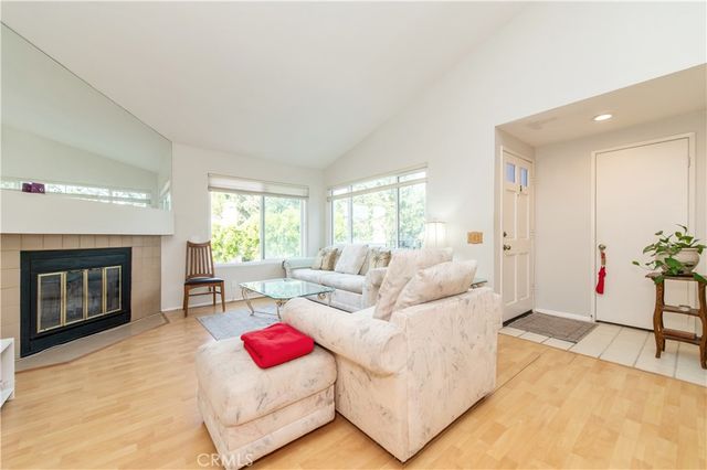 289 Stanford Court 52, Irvine, CA 92612