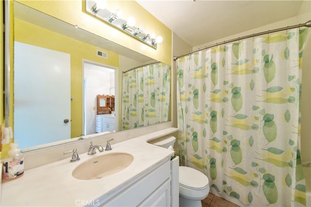 289 Stanford Court 52, Irvine, CA 92612