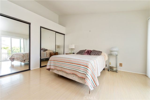 289 Stanford Court 52, Irvine, CA 92612