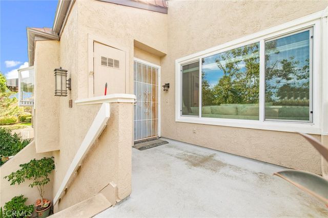 289 Stanford Court 52, Irvine, CA 92612