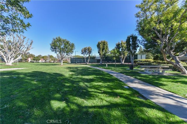 289 Stanford Court 52, Irvine, CA 92612