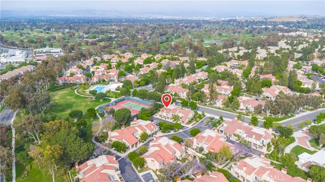 289 Stanford Court 52, Irvine, CA 92612