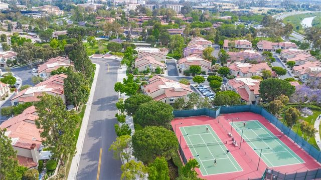 289 Stanford Court 52, Irvine, CA 92612