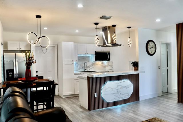 16201 NW 18th Pl, Miami Gardens, FL 33054