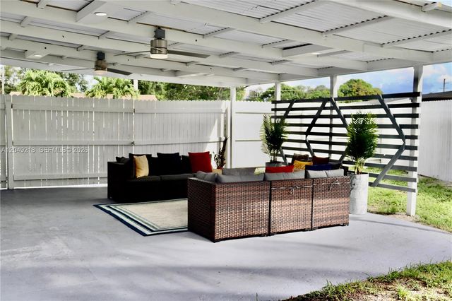 16201 NW 18th Pl, Miami Gardens, FL 33054