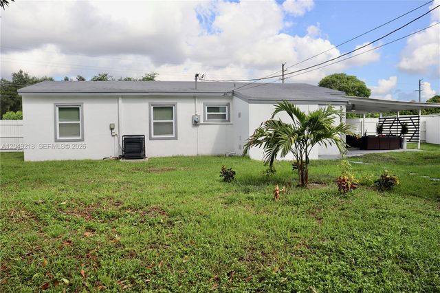 16201 NW 18th Pl, Miami Gardens, FL 33054