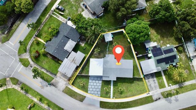16201 NW 18th Pl, Miami Gardens, FL 33054