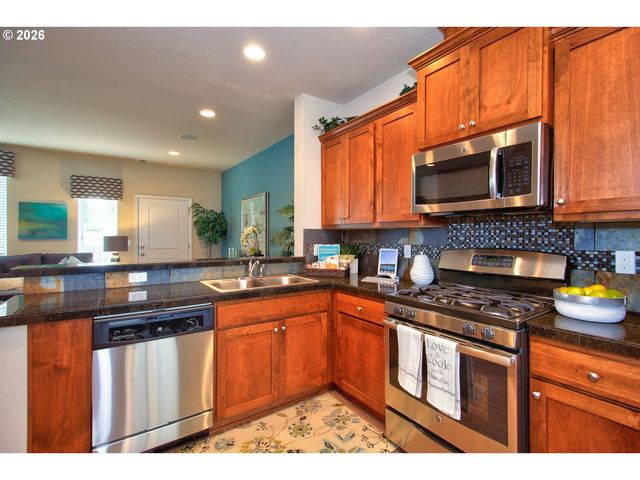 10415 Ne AVERY Way, Hillsboro, OR 97006