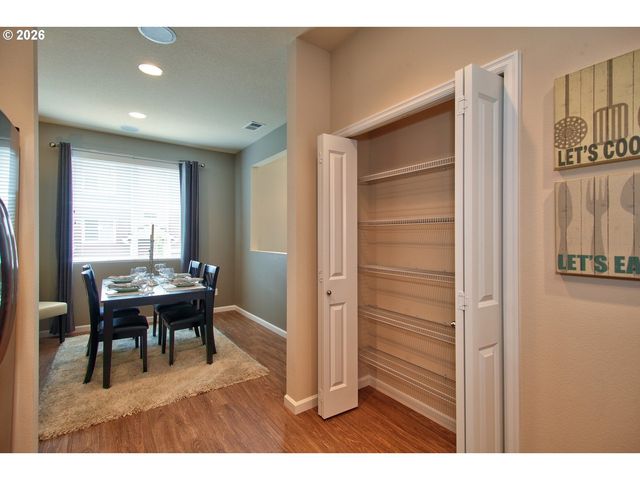 10415 Ne AVERY Way, Hillsboro, OR 97006
