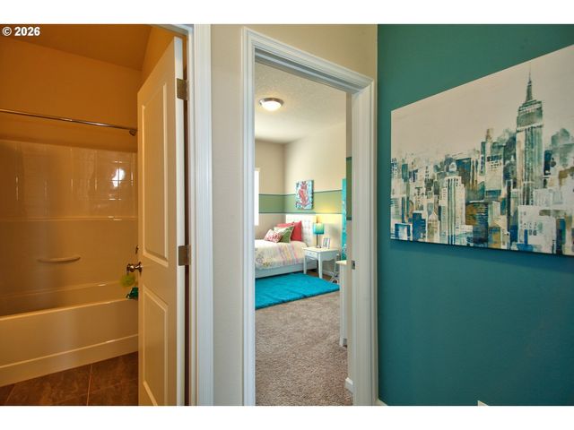 10415 Ne AVERY Way, Hillsboro, OR 97006