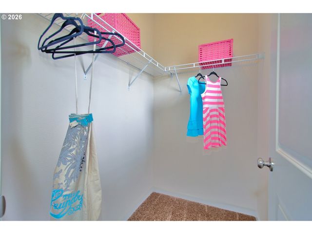 10415 Ne AVERY Way, Hillsboro, OR 97006