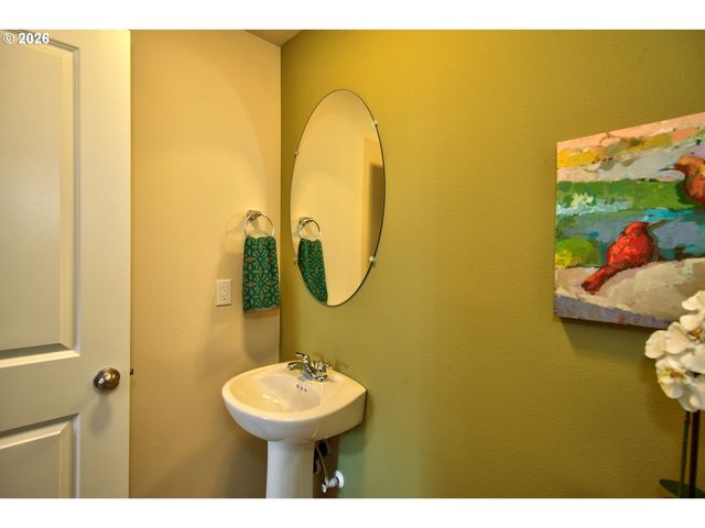 10415 Ne AVERY Way, Hillsboro, OR 97006