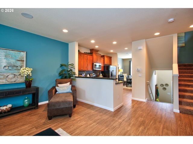 10415 Ne AVERY Way, Hillsboro, OR 97006