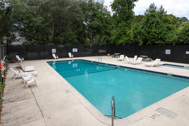 324 Lakeside Drive Unit E-3, Mount Pleasant, SC 29464