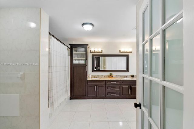 21970 SW 97th Ct, Cutler Bay, FL 33190